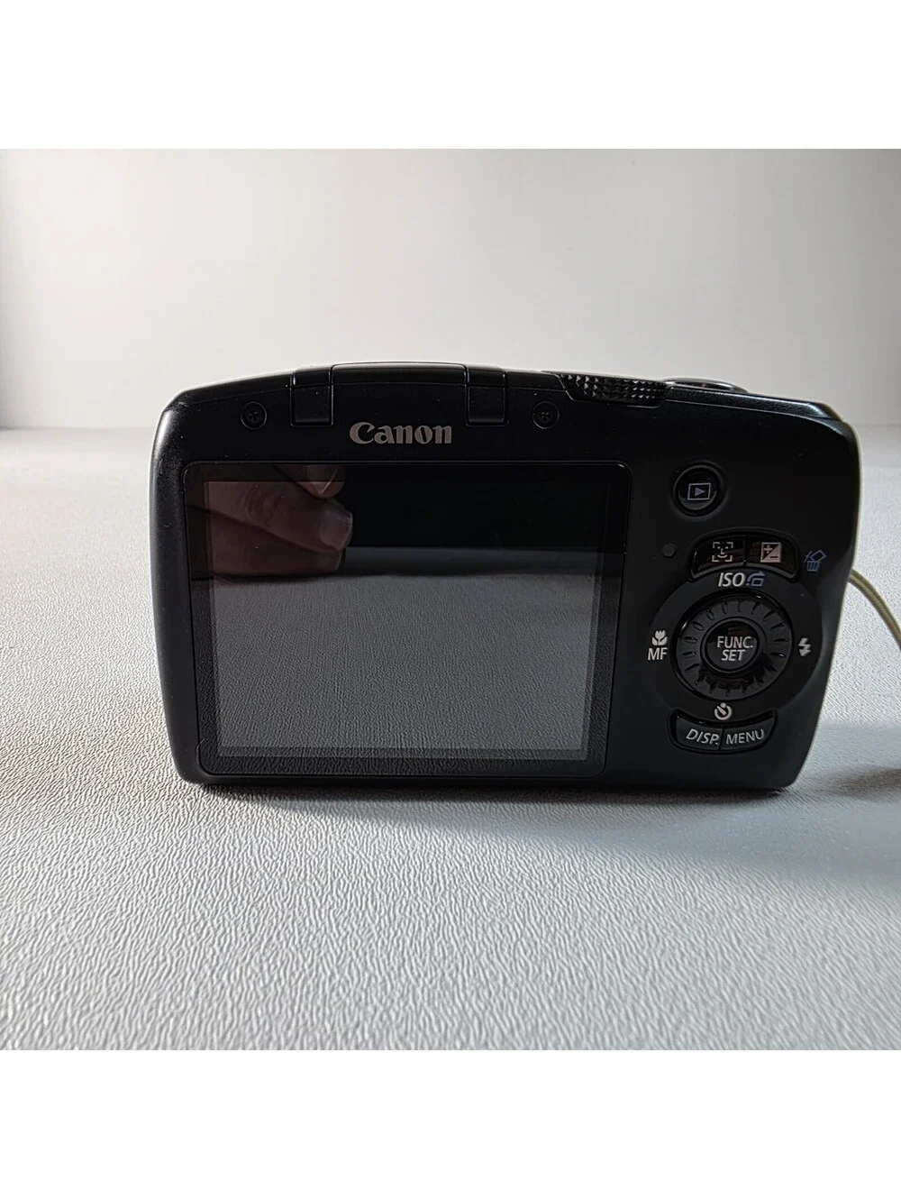 Canon PowerShot SX120 IS Digital Camera 10MP — 10x Optical Zoom - Batteries Card